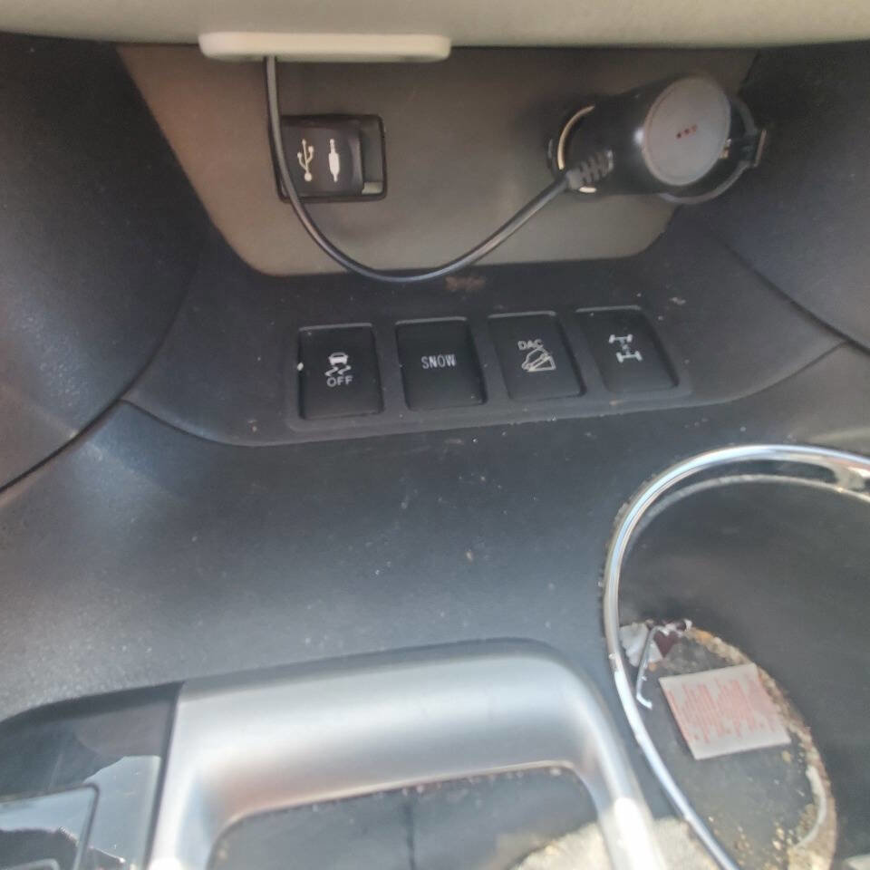 Used 2015 Toyota Highlander Limited AWD/4WD image 20
