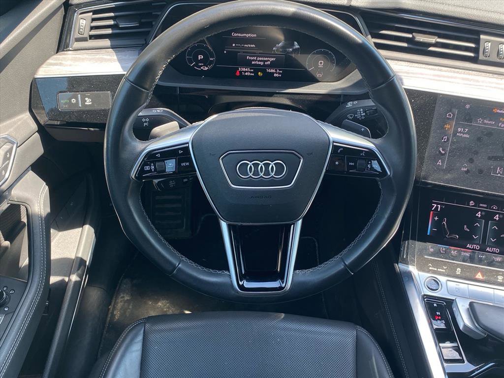 Used 2023 Audi e-tron Premium Plus w/ Premium Plus Package AWD/4WD image 5