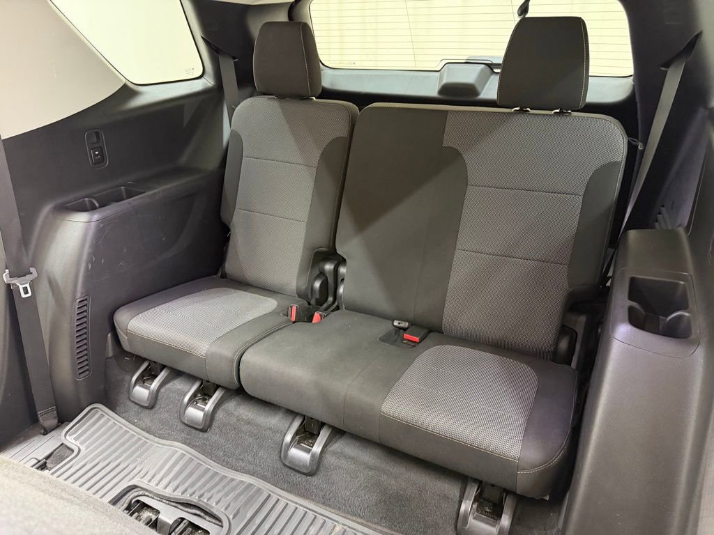 Used 2018 Chevrolet Traverse LS image 17