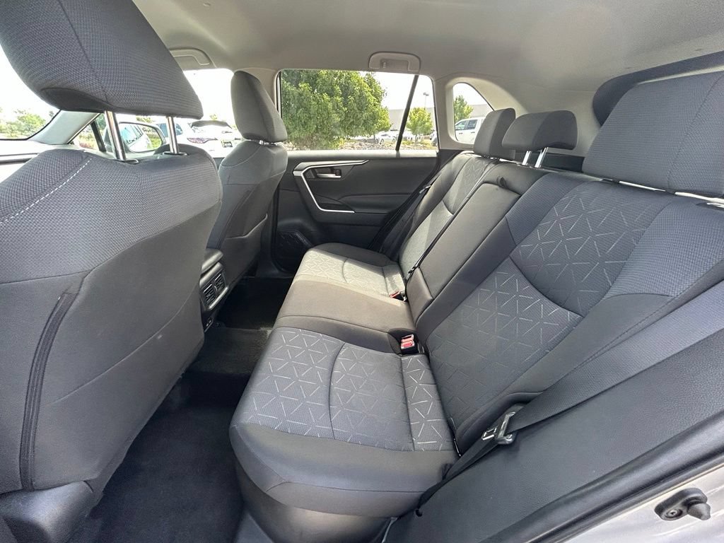 Used 2025 Toyota RAV4 XLE AWD/4WD image 26
