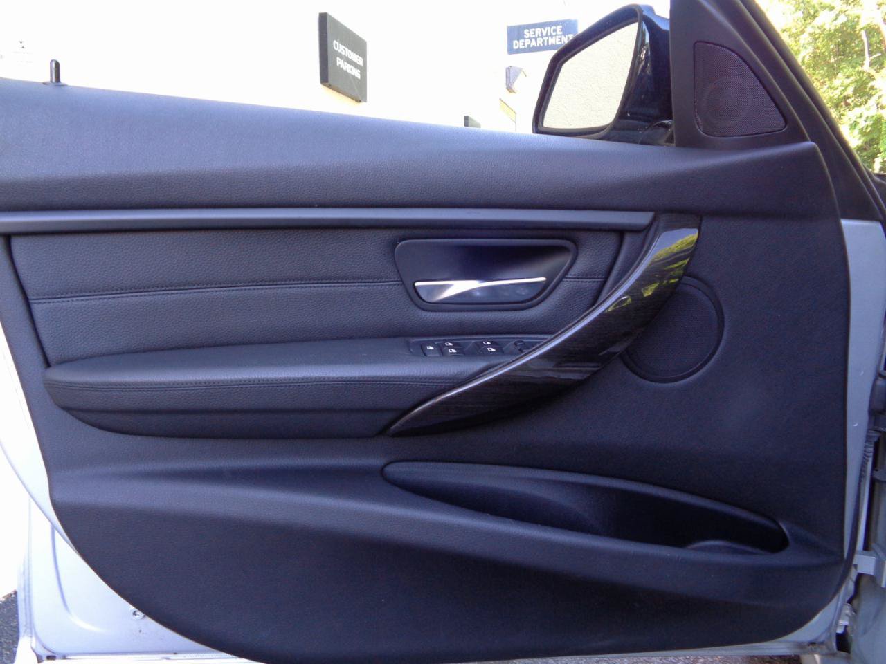 Used 2015 BMW 335i xDrive Sedan AWD/4WD image 15