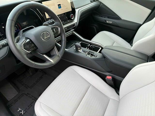 Used 2026 Lexus TX 350 AWD w/ Convenience Package image 11
