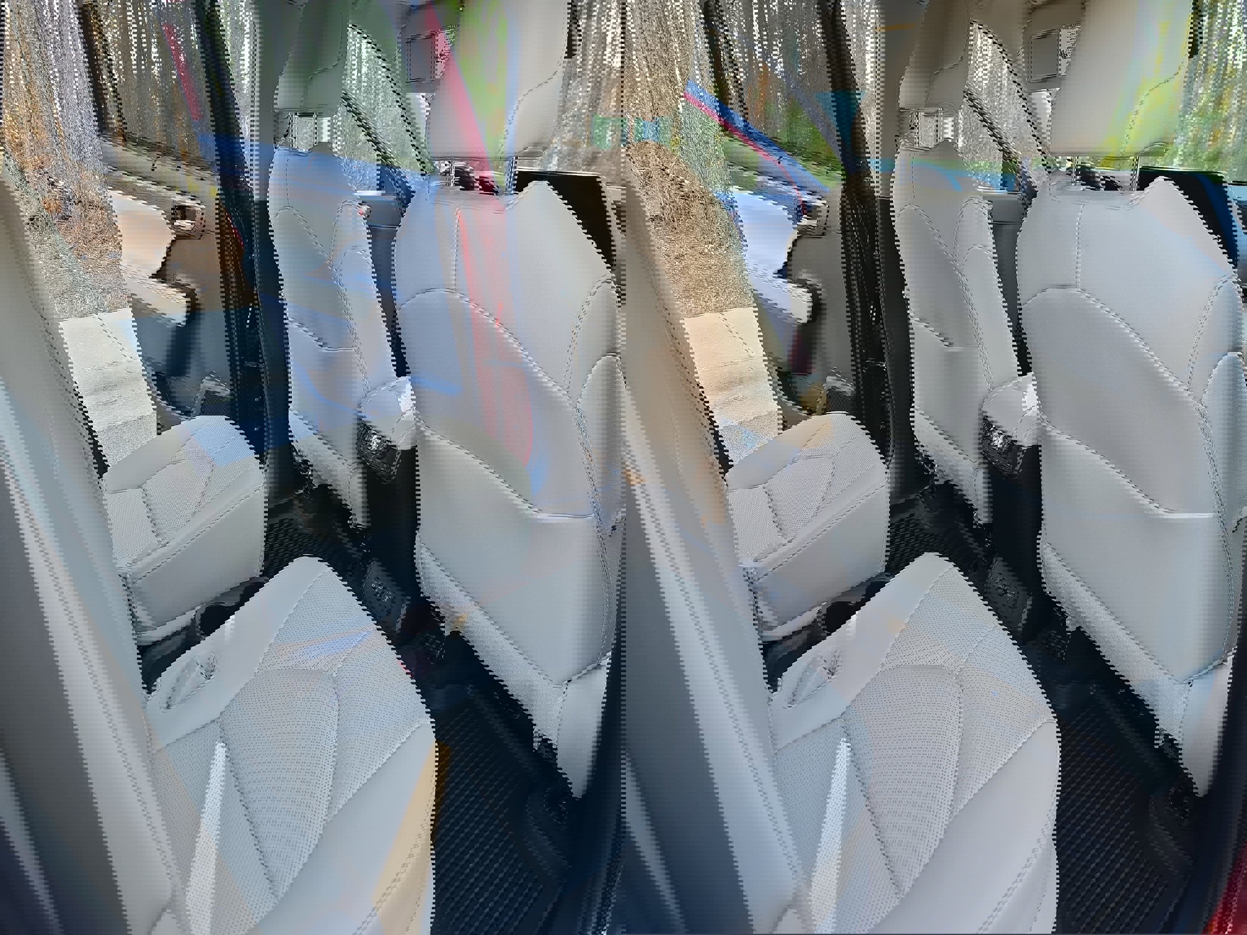 Used 2023 Toyota Highlander Limited image 11