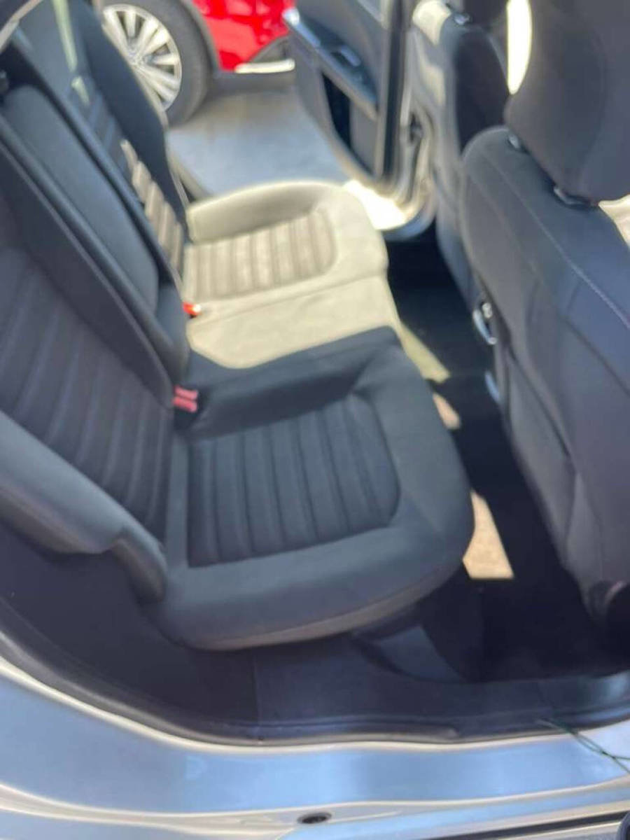 Used 2019 Ford Fusion SE image 9