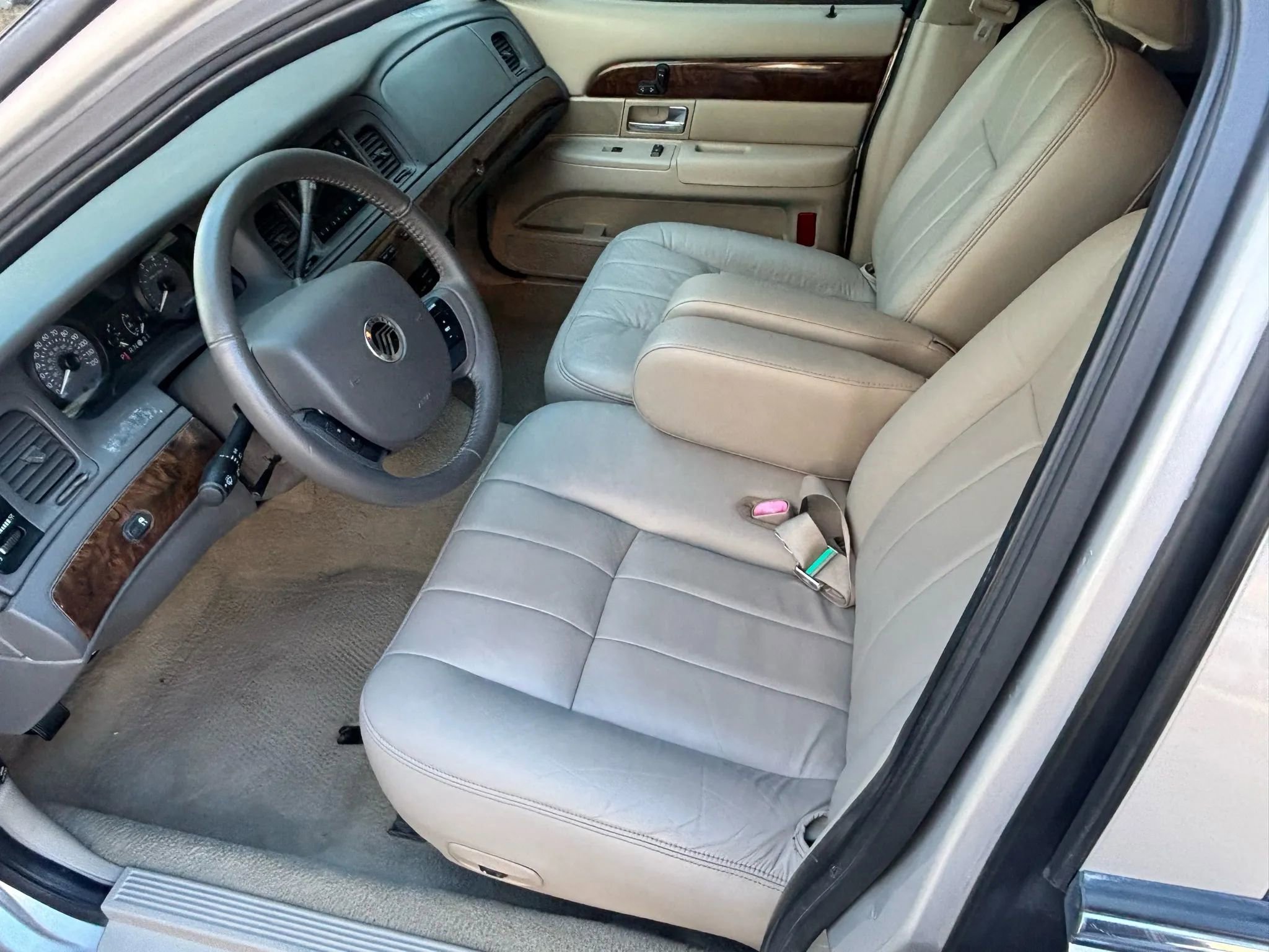 Used 2009 Mercury Grand Marquis LS image 16