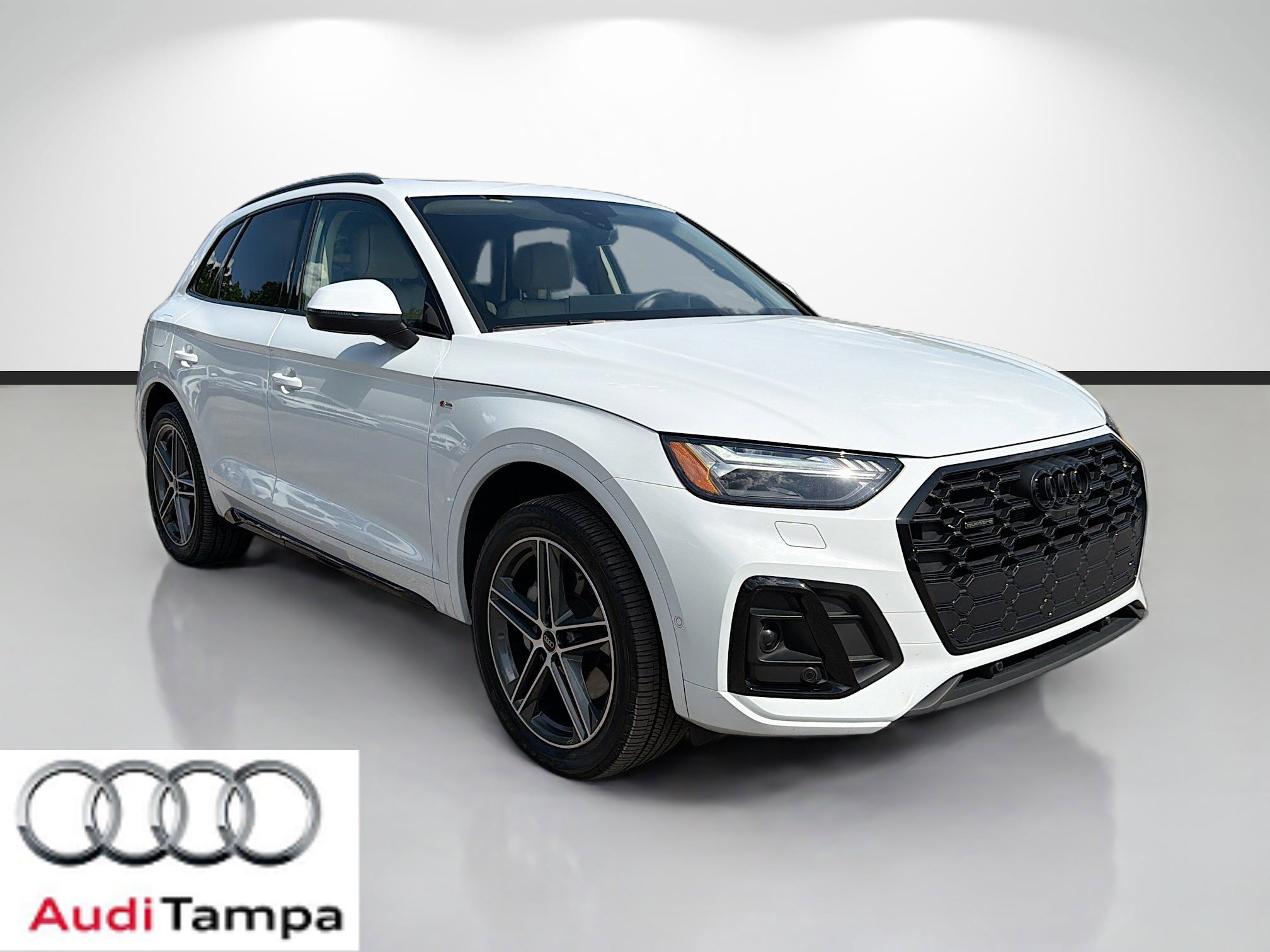 Used 2023 Audi Q5 e Prestige w/ Prestige Package