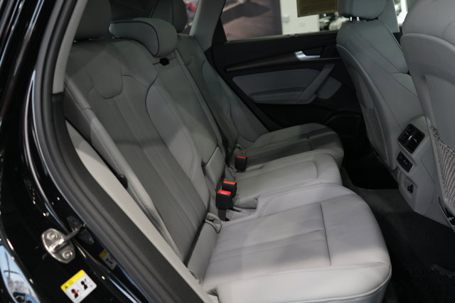 Used 2024 Audi Q5 e Premium Plus image 33