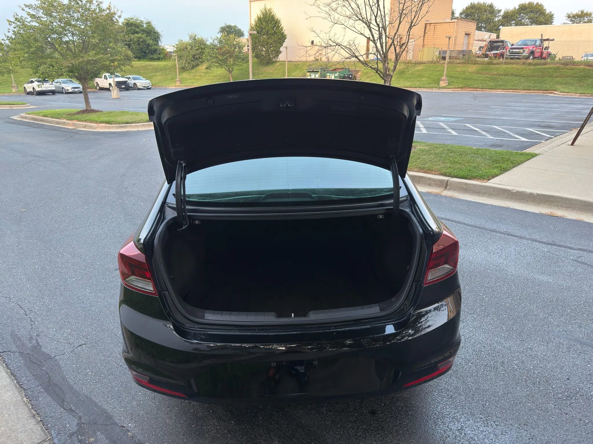 Used 2020 Hyundai Elantra SEL w/ Winter Weather Package image 21