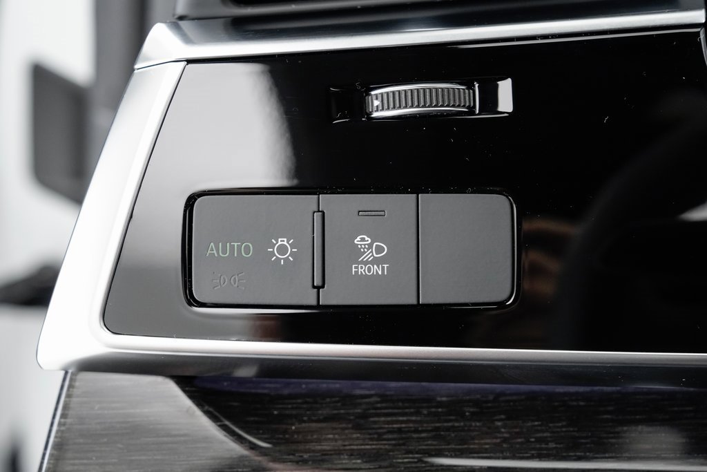 Used 2025 Audi Q8 Premium Plus w/ Premium Plus Package image 15