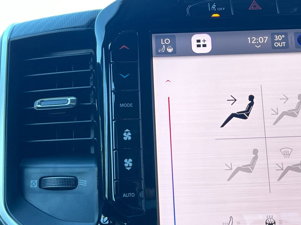 New 2026 RAM 1500 4x4 Crew Cab image 4