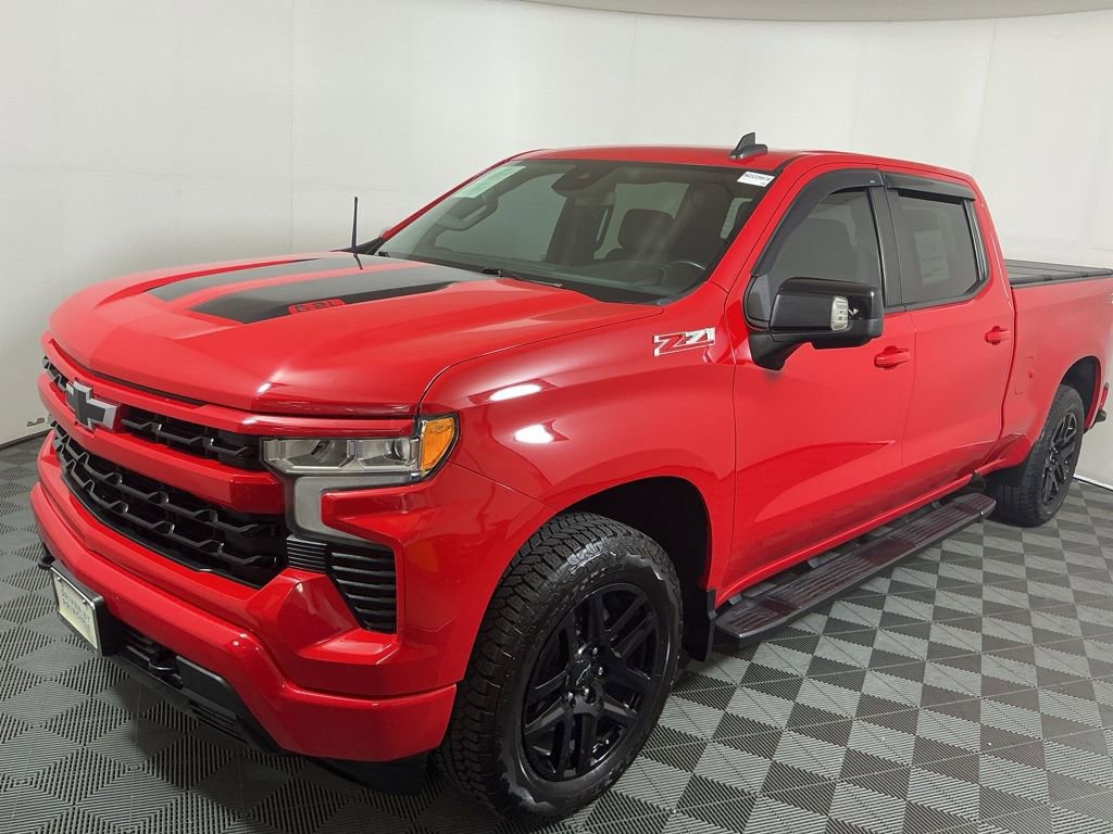 Used 2022 Chevrolet Silverado 1500 RST w/ Convenience Package II image 2