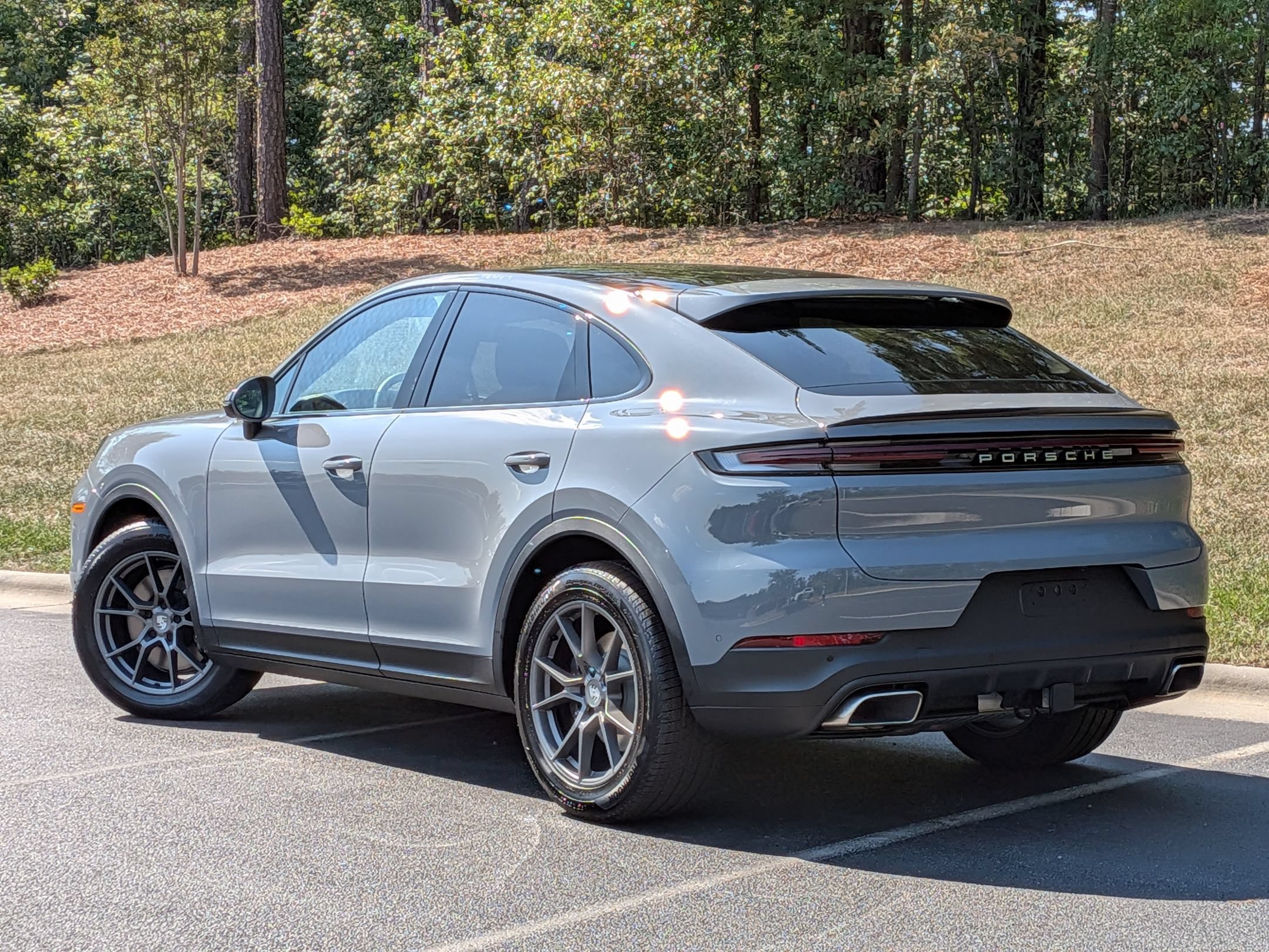 New 2026 Porsche Cayenne Coupe AWD/4WD image 3