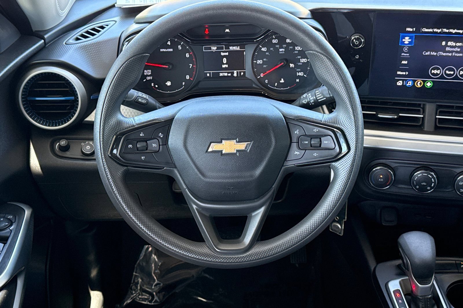 Used 2025 Chevrolet Trax LS FWD image 21