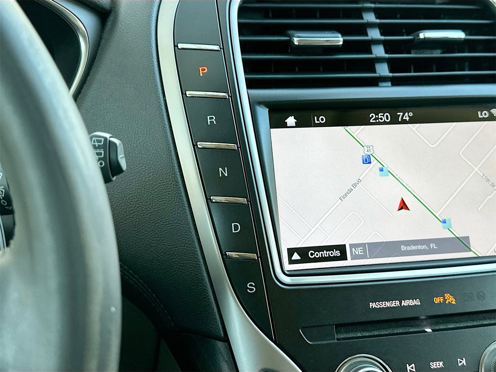 Used 2018 Lincoln MKX Reserve w/ Lincoln MKX Climate Package image 17