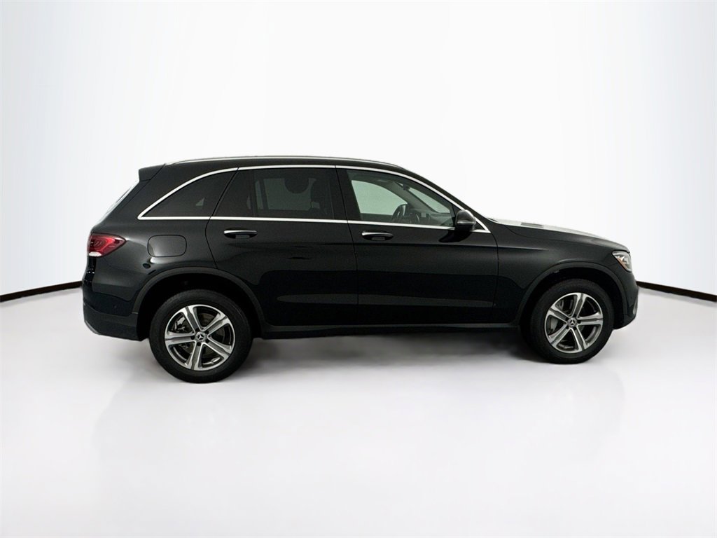 Used 2022 Mercedes-Benz GLC 300 image 4