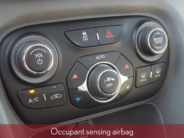 Used 2013 Dodge Dart Limited w/ Technology Group FWD image 28