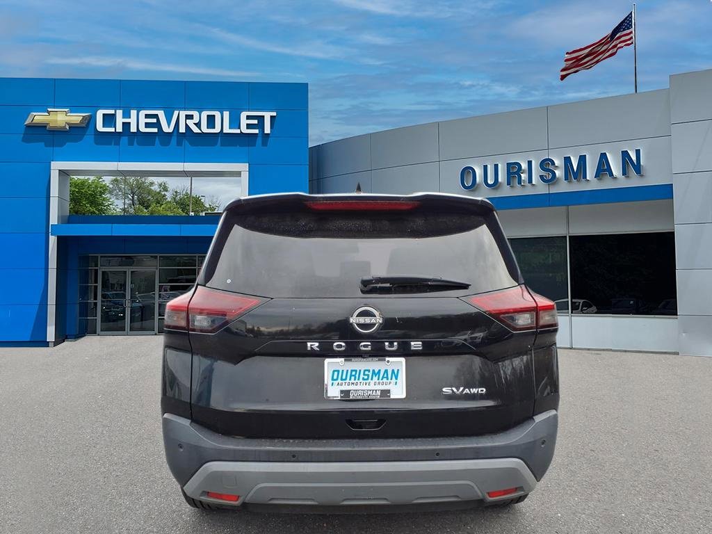 Used 2023 Nissan Rogue SV image 4