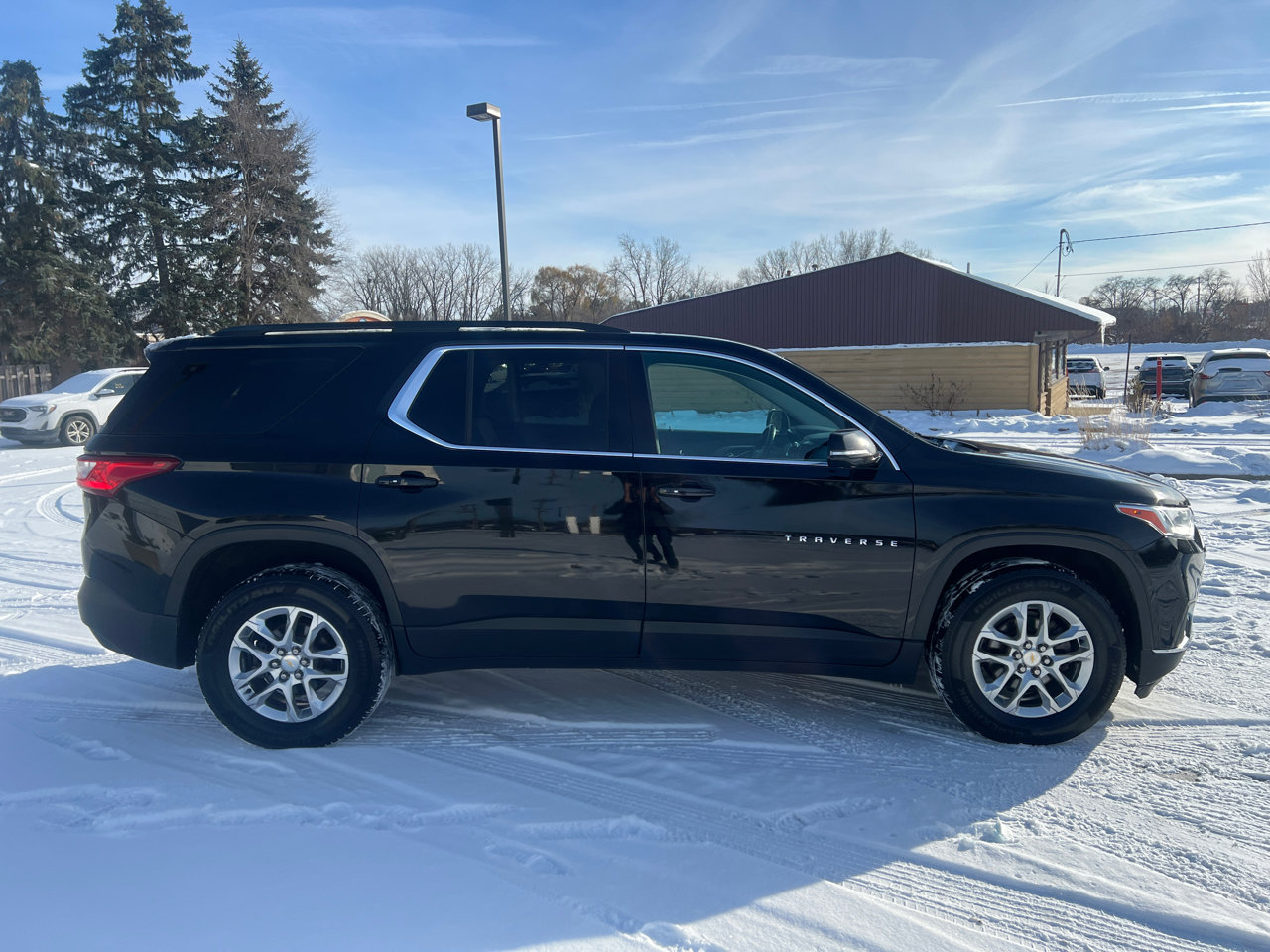 Used 2020 Chevrolet Traverse LT w/ LPO, Cargo Package image 3