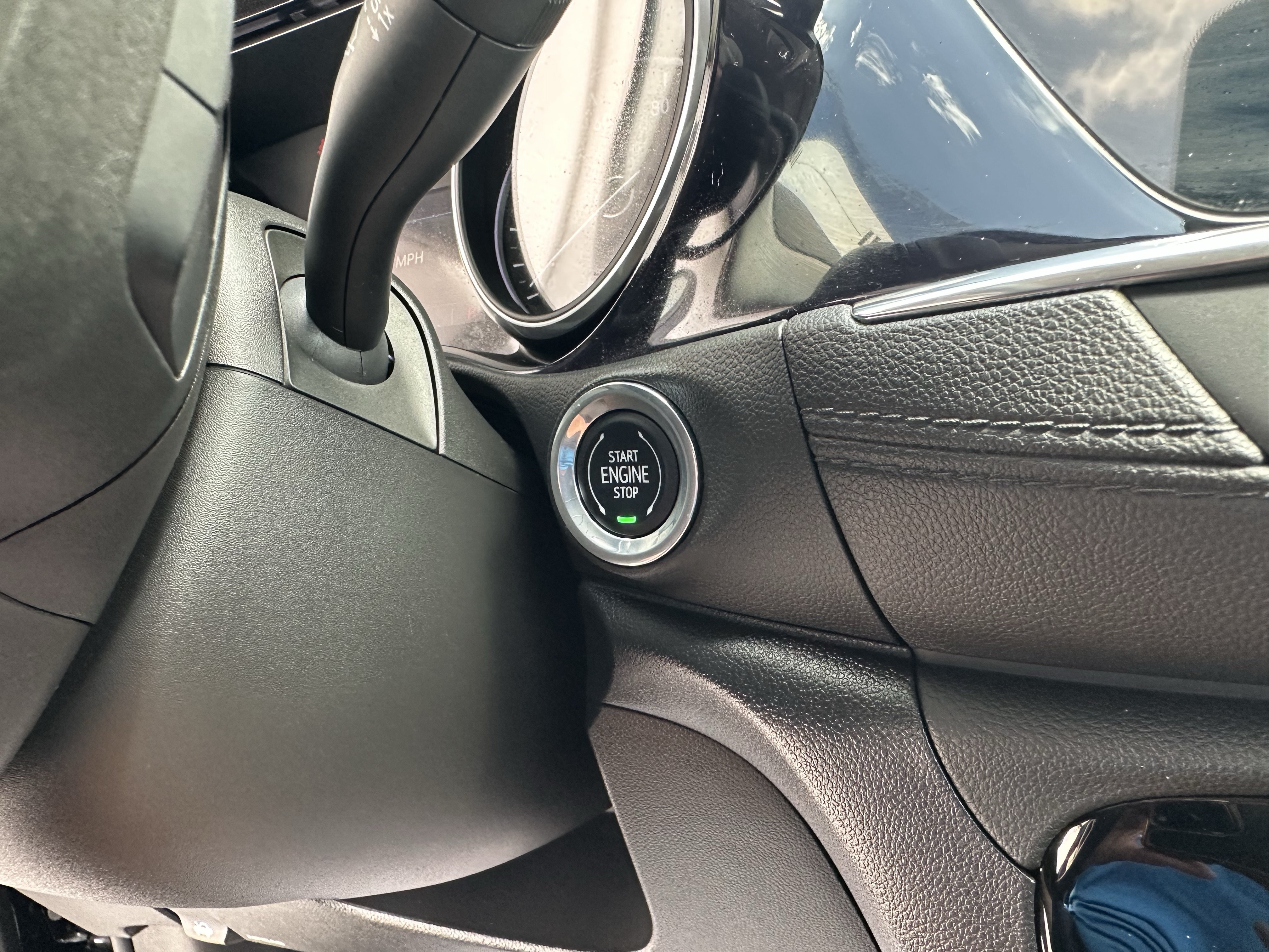 Certified 2023 Buick Encore GX Preferred w/ Cold Weather Comfort Package FWD image 28