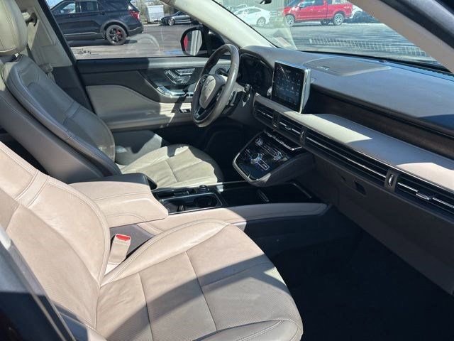 Used 2020 Lincoln Corsair Reserve w/ Elements Package image 40