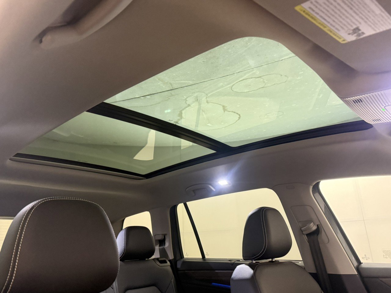 Used 2025 Volkswagen Atlas SEL image 13