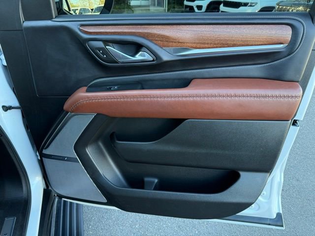 Used 2024 GMC Yukon XL Denali Ultimate image 32