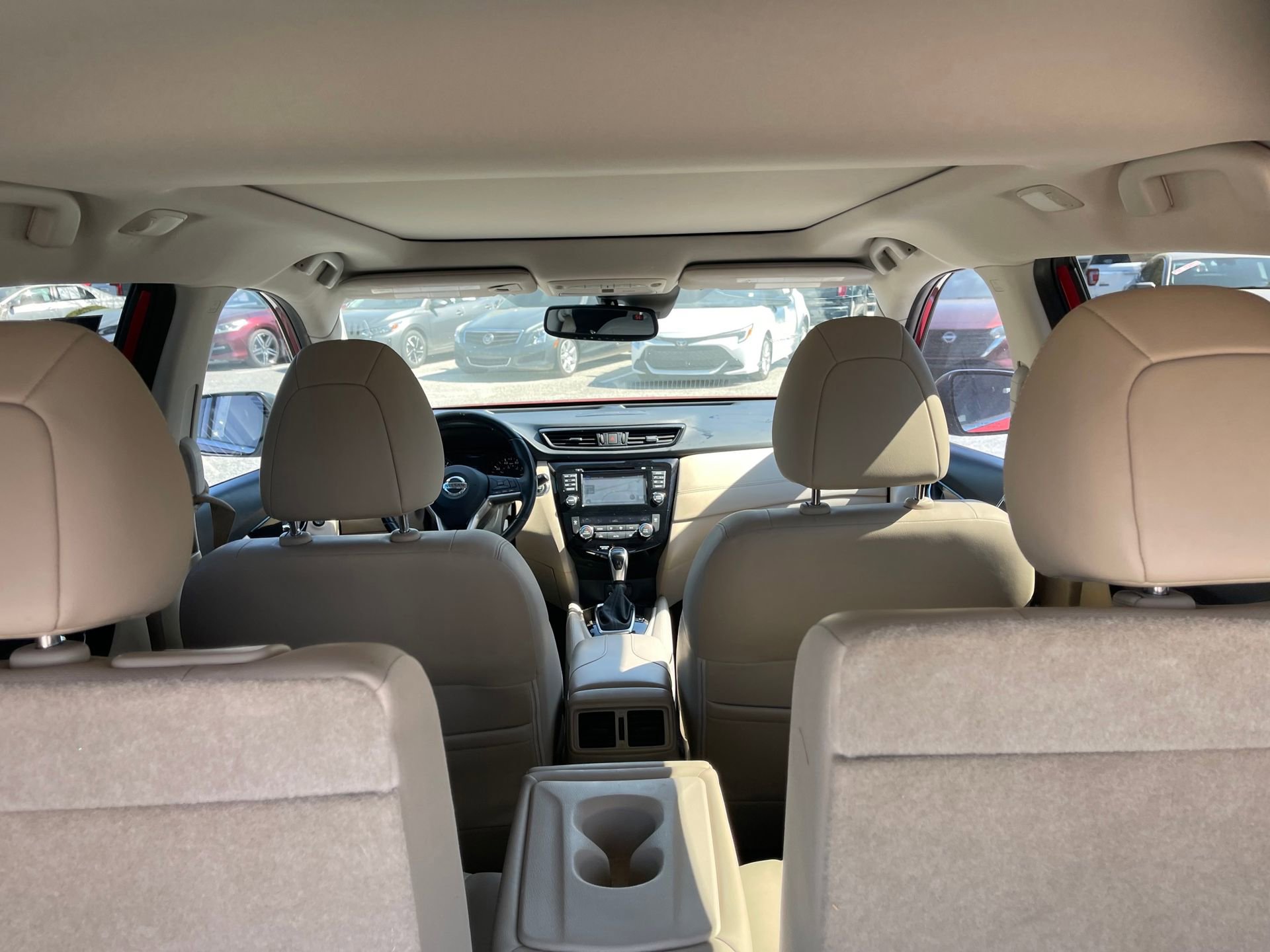 Used 2017 Nissan Rogue SL w/ SL Premium Package FWD image 24