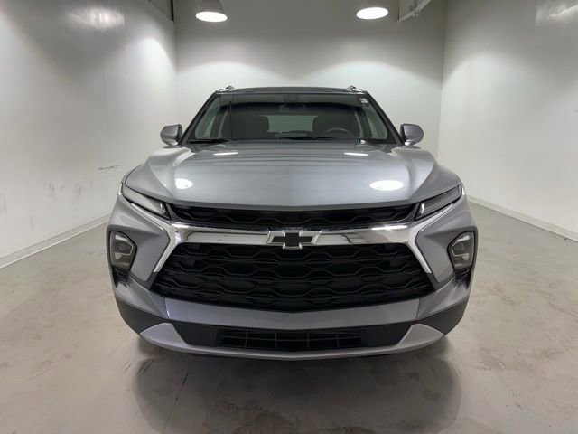 Used 2024 Chevrolet Blazer LT w/ Convenience Package FWD image 2