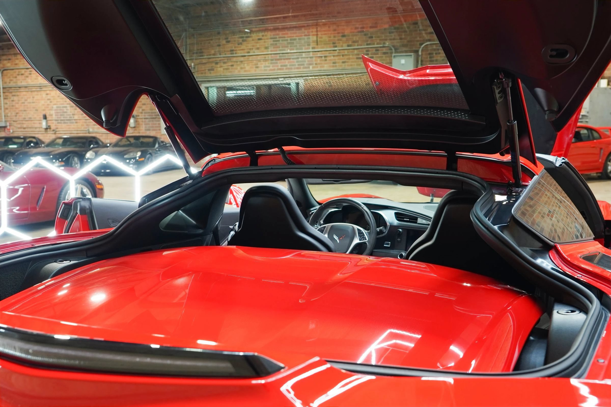 Used 2019 Chevrolet Corvette Stingray Coupe w/ Carbon Flash Badge Package RWD image 30