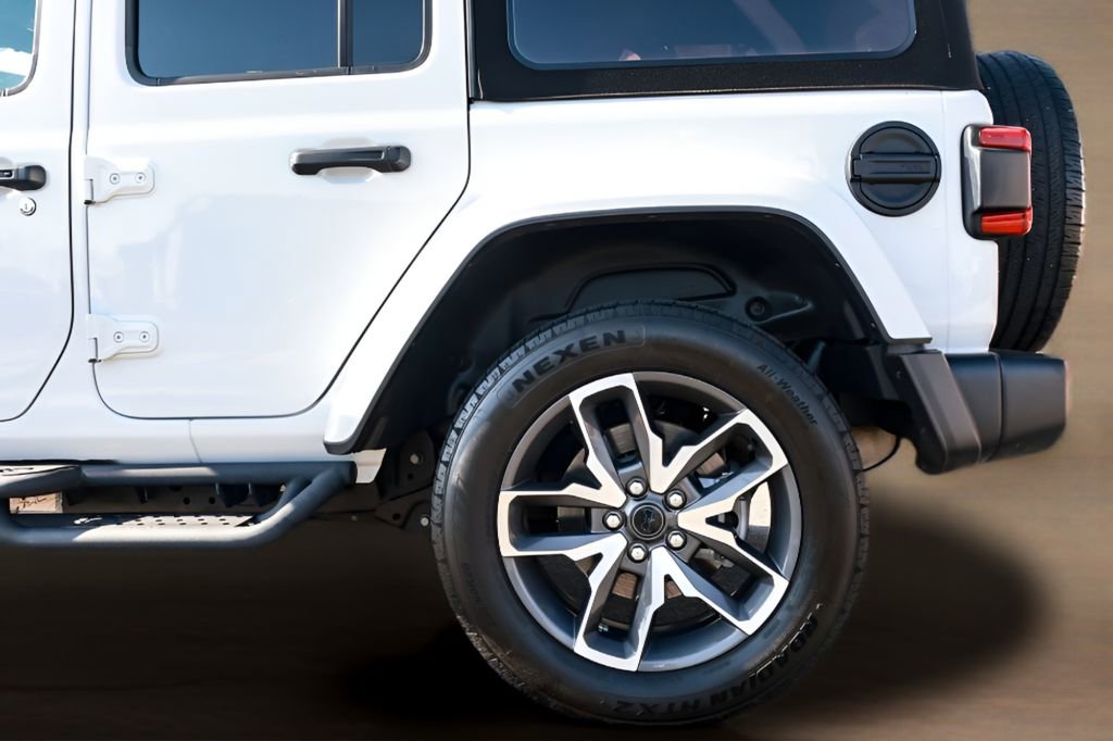 Used 2024 Jeep Wrangler Unlimited w/ Convenience Group image 6