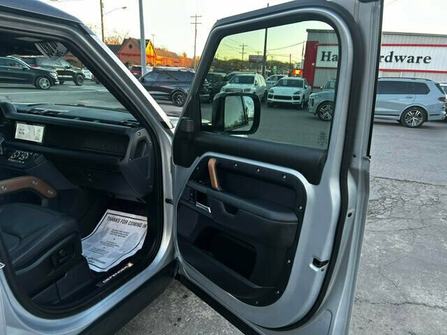 Used 2020 Land Rover Defender 110 X image 29