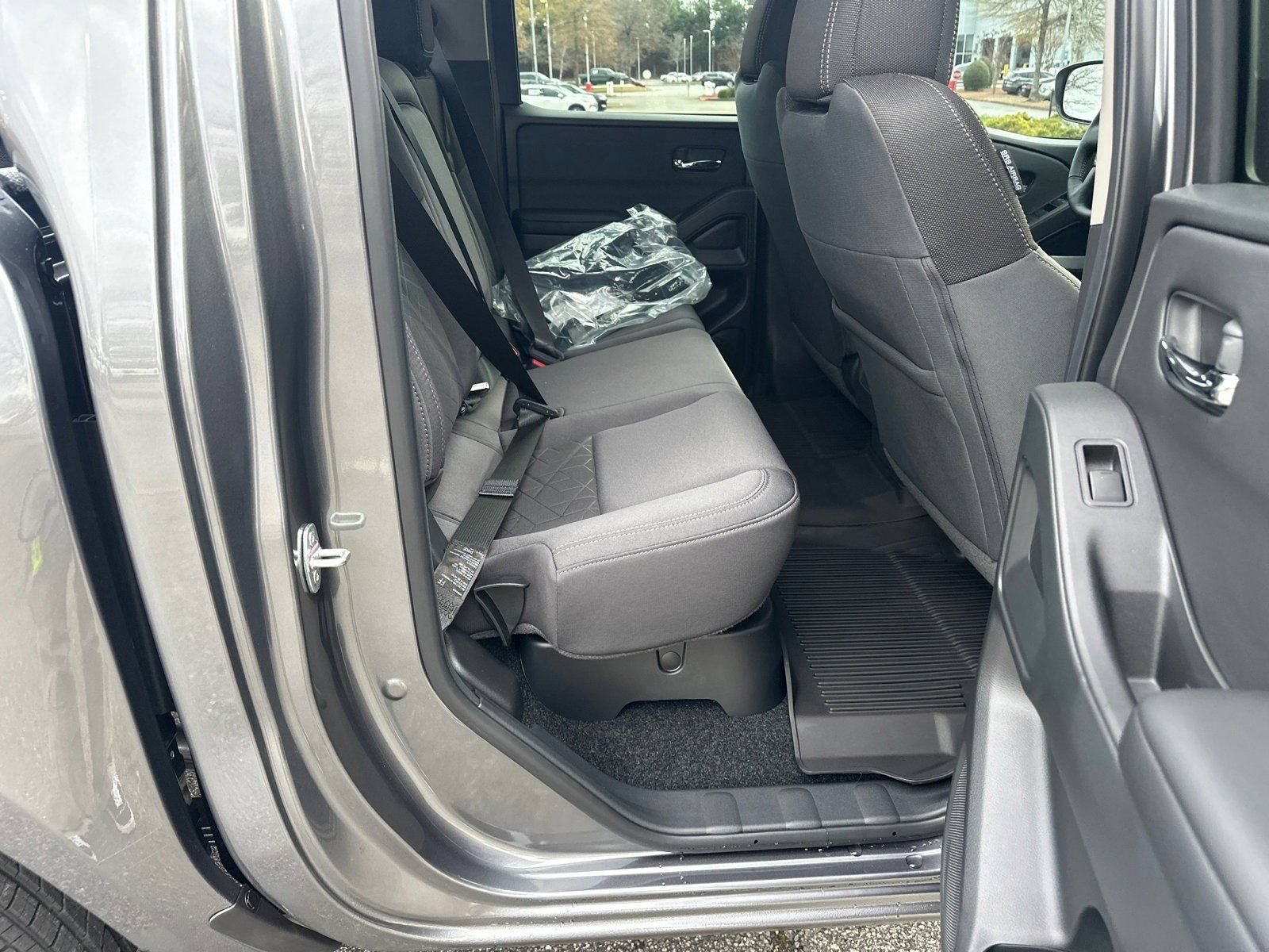 New 2026 Nissan Frontier SV w/ All-Weather Content Package AWD/4WD image 15