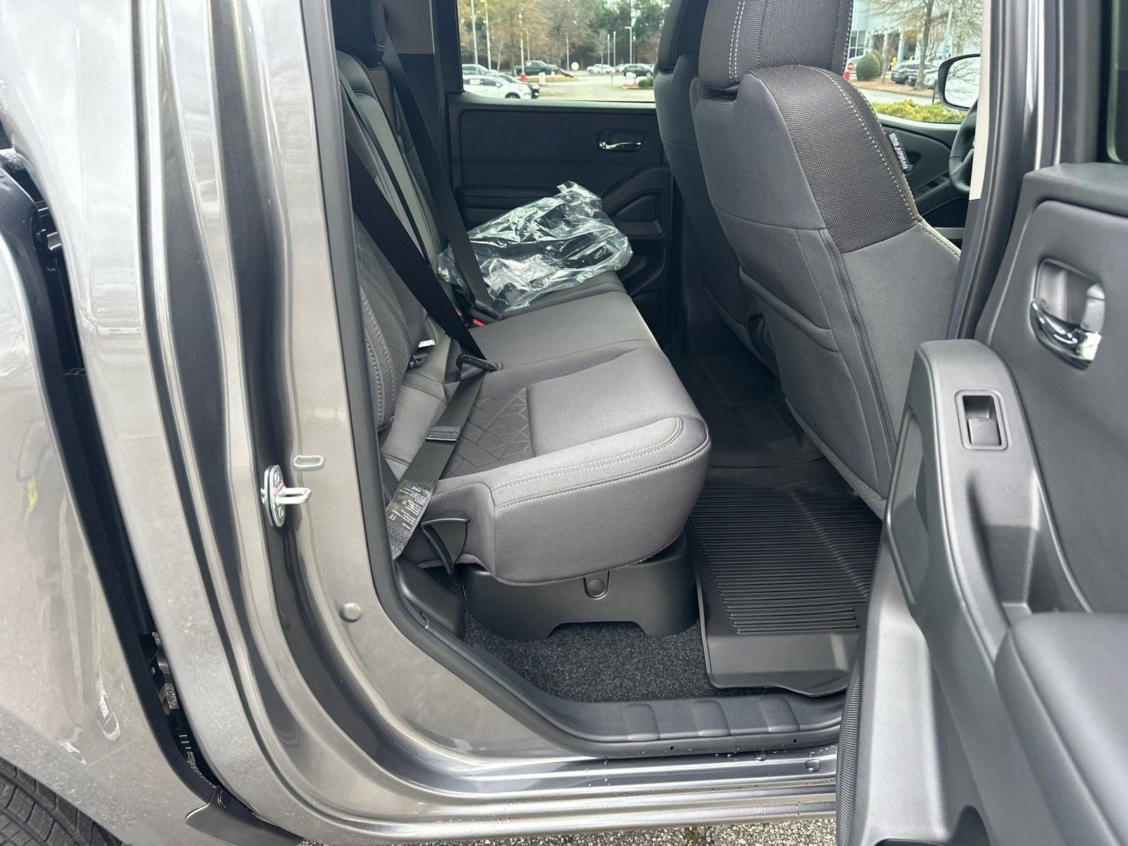 New 2026 Nissan Frontier SV w/ All-Weather Content Package AWD/4WD image 15