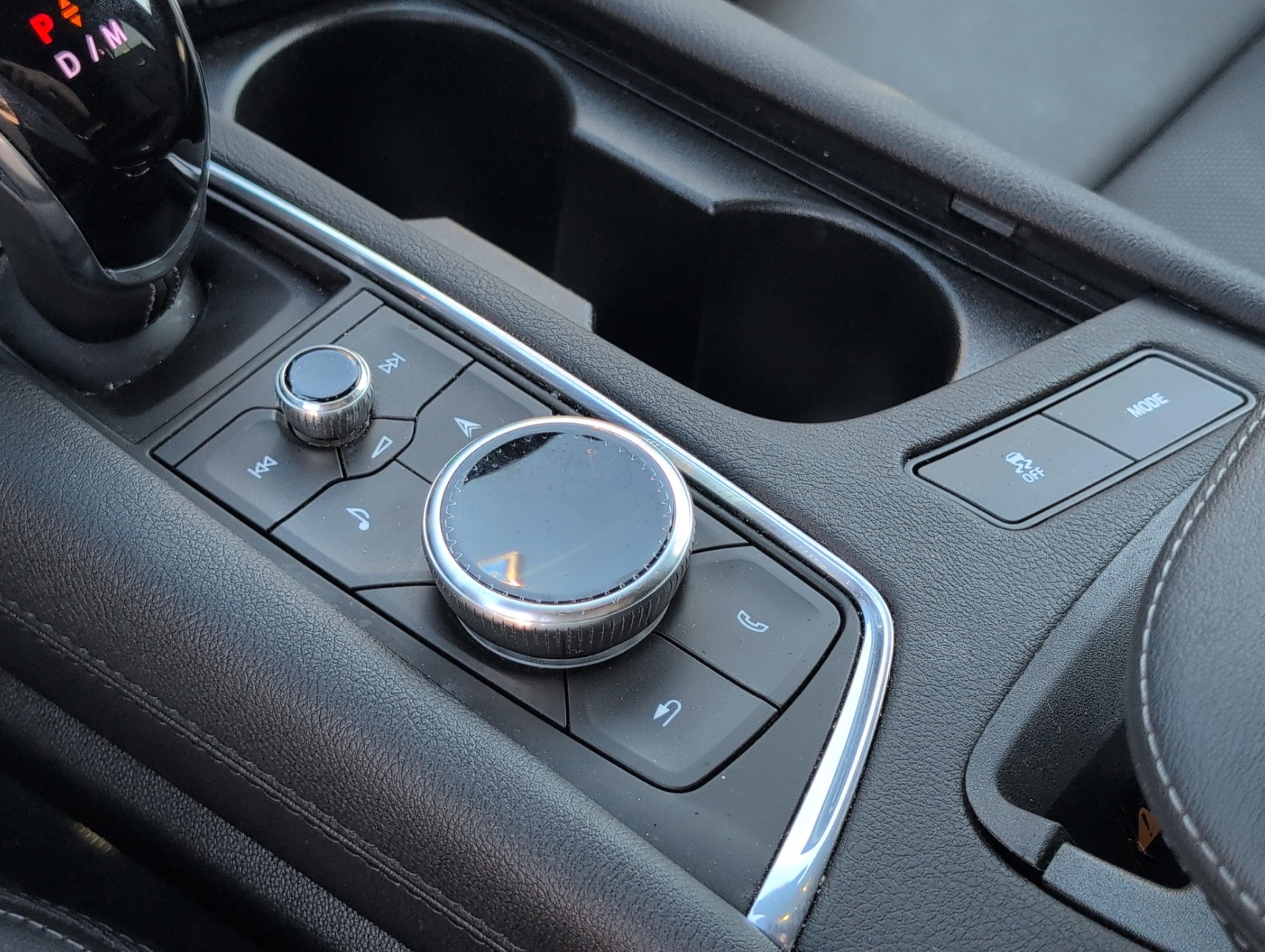 Certified 2025 Cadillac XT5 Premium Luxury image 18