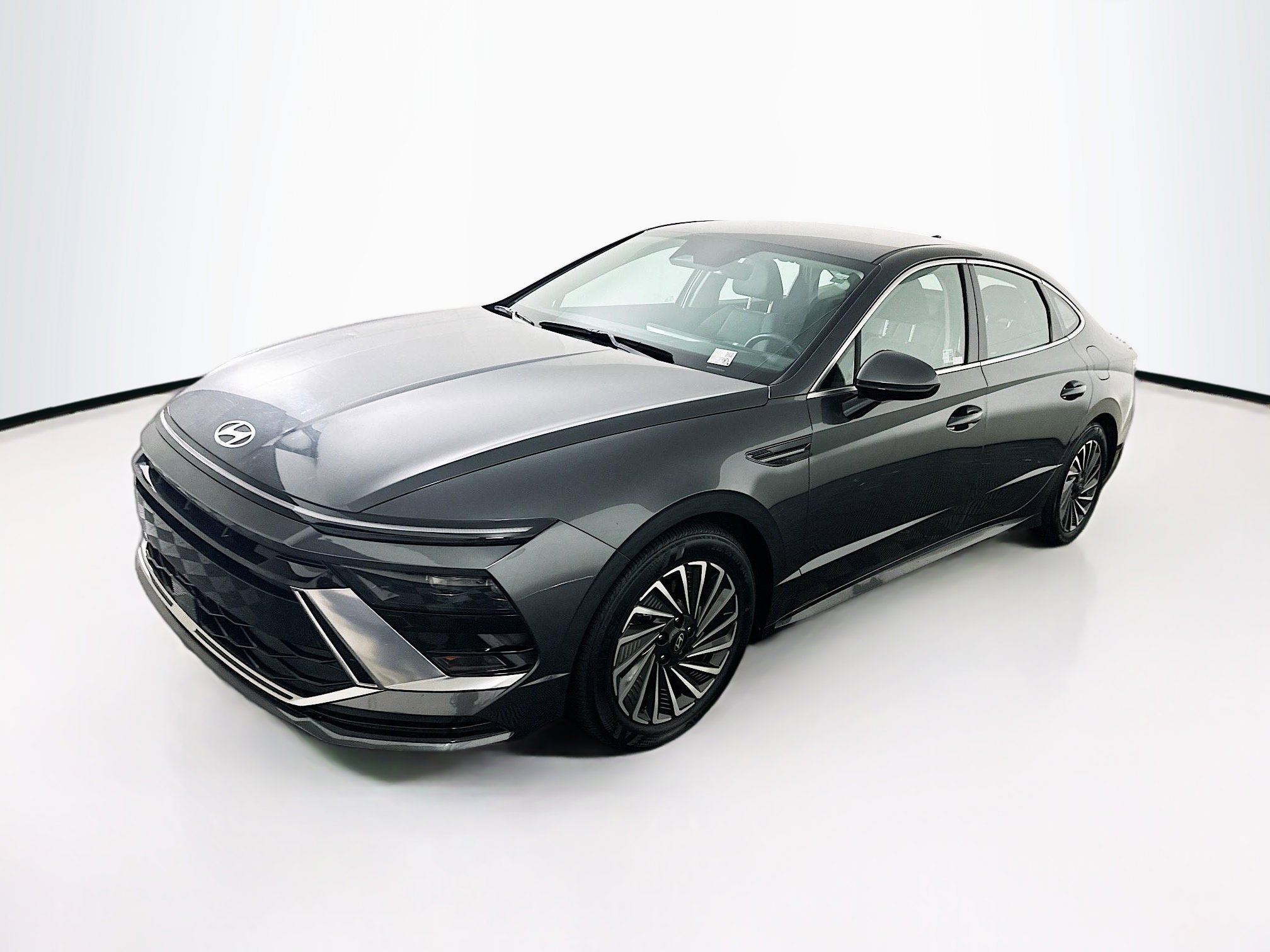 Used 2025 Hyundai Sonata SEL image 3