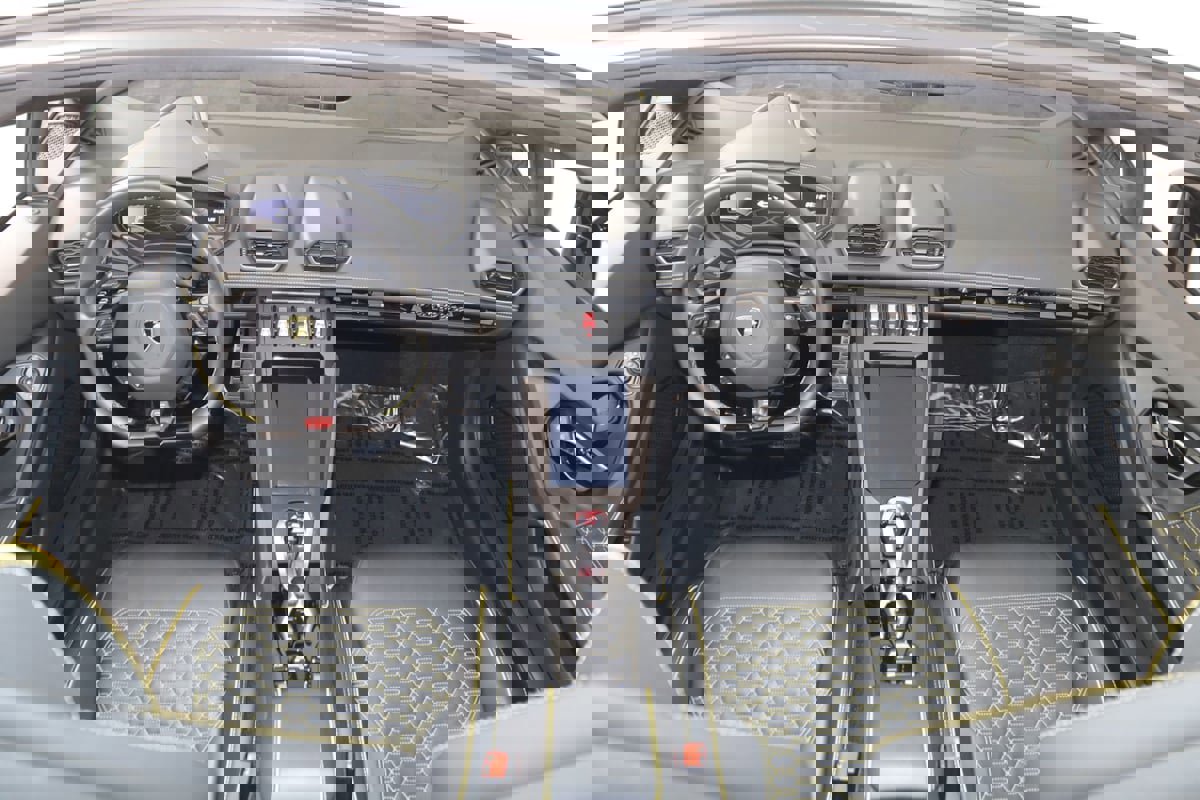 Used 2023 Lamborghini Huracan EVO image 49