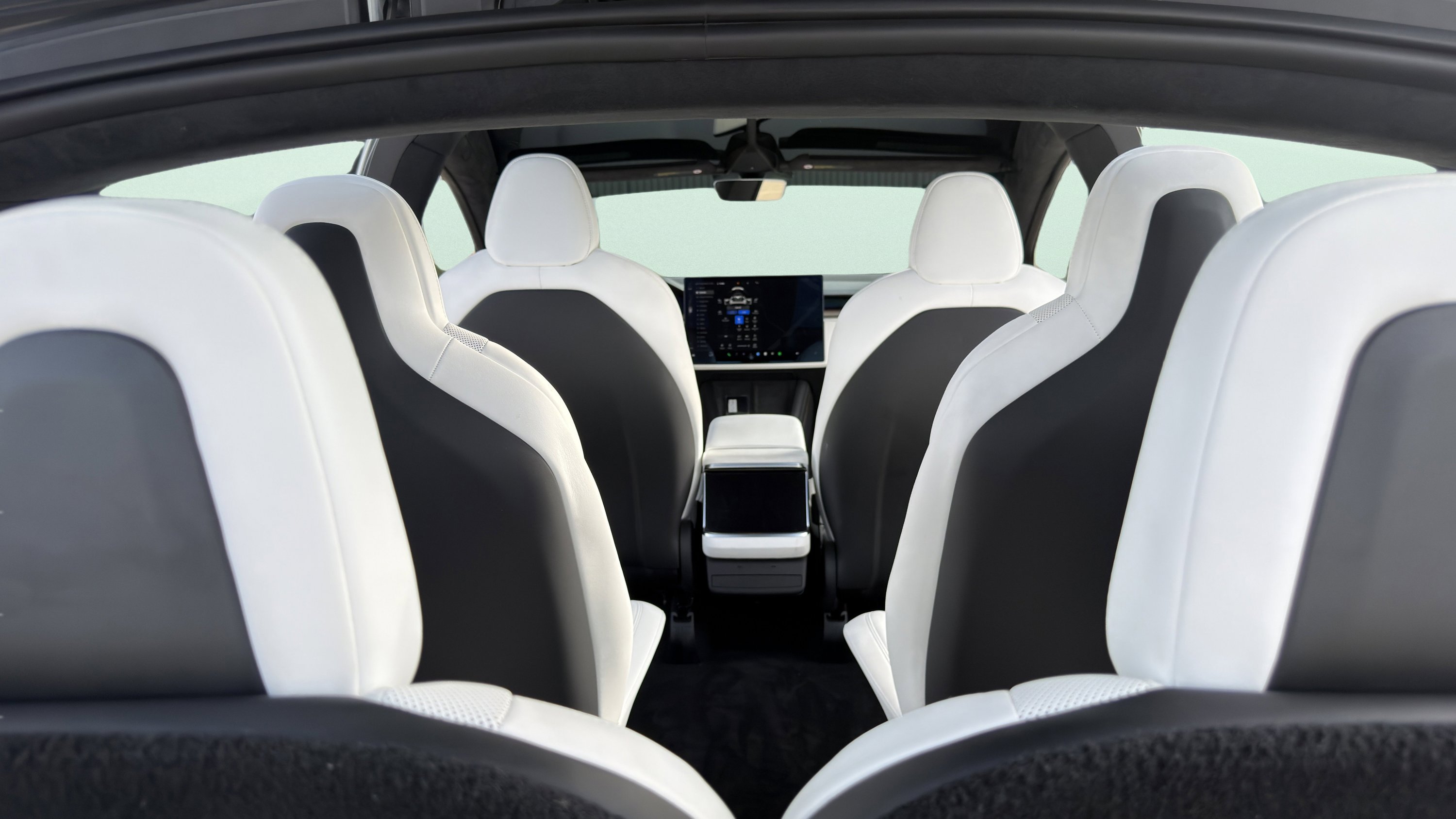 Used 2023 Tesla Model X image 33