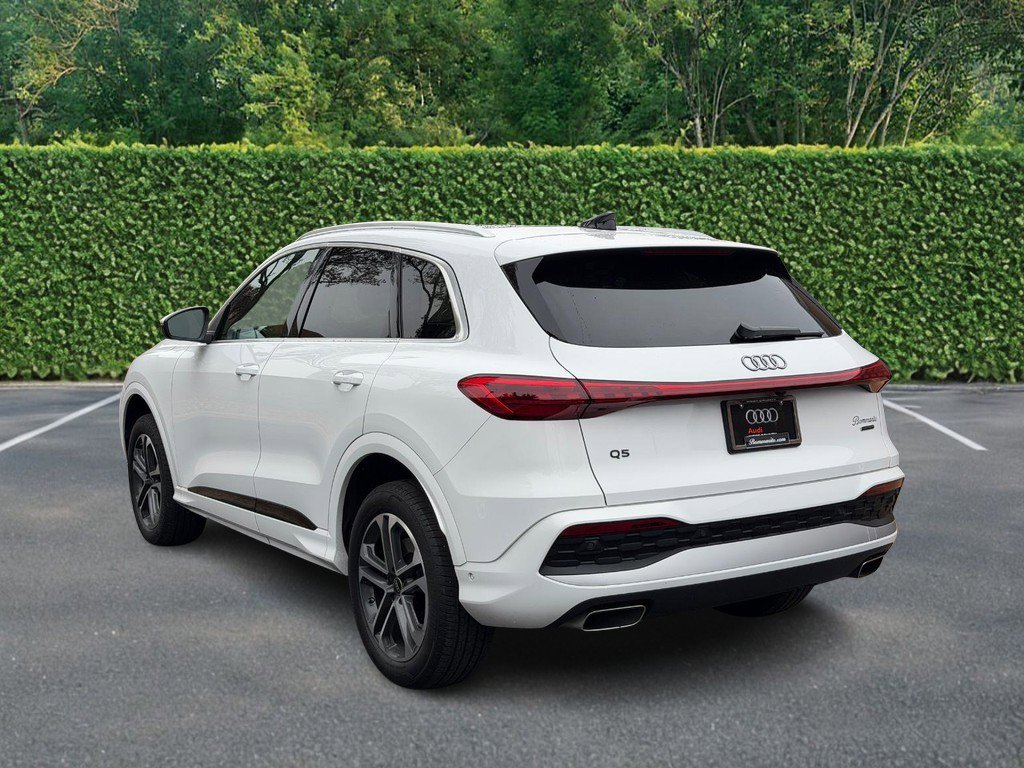 Used 2025 Audi Q5 Premium w/ Convenience Package image 6