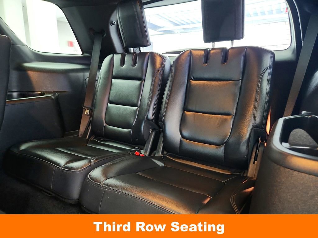 Used 2018 Ford Explorer XLT w/ Equipment Group 202A image 26