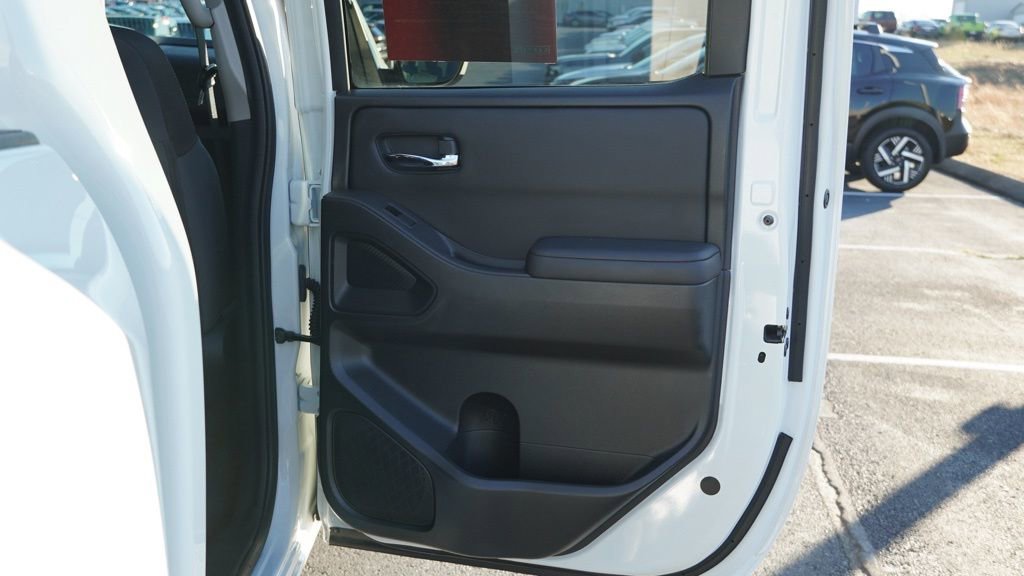 Used 2024 Nissan Frontier SV w/ Technology Package image 19