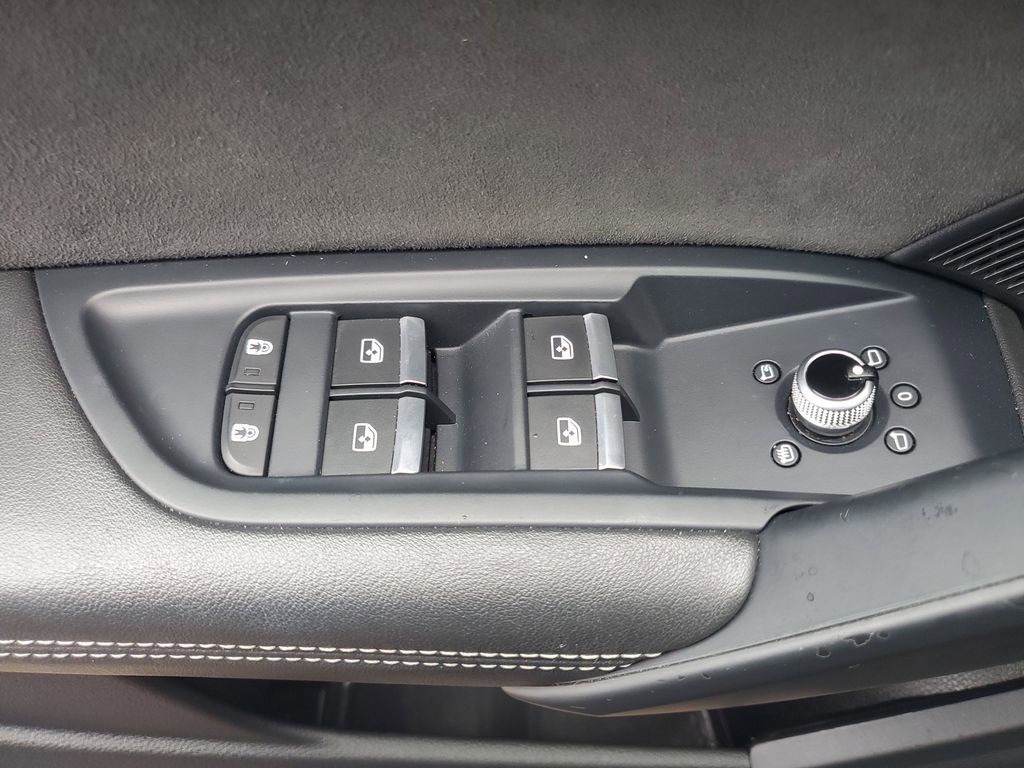 Used 2022 Audi SQ5 Premium Plus image 21