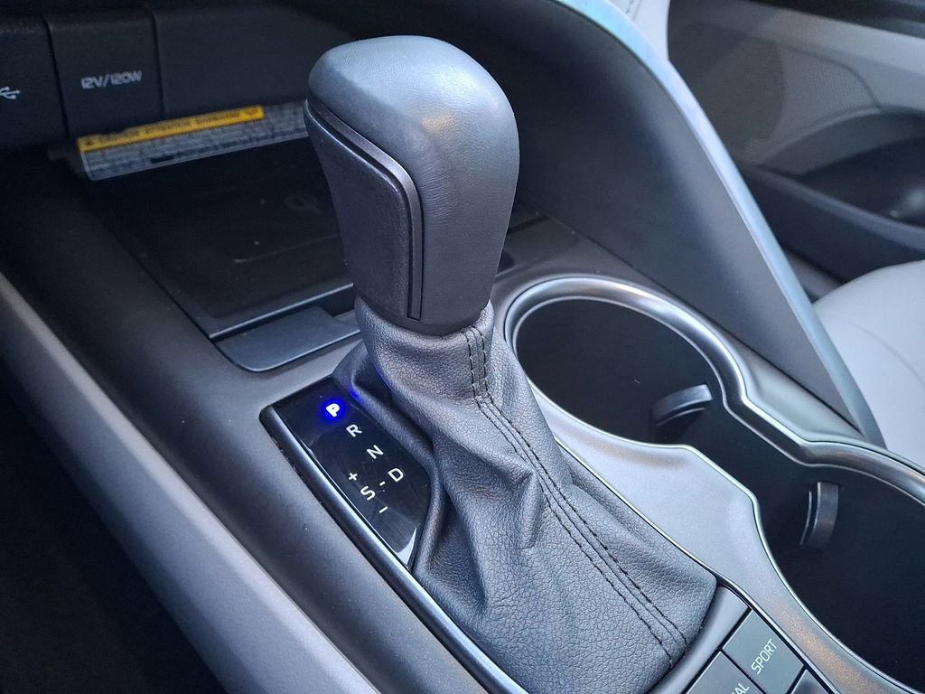 Used 2021 Toyota Camry XSE image 13