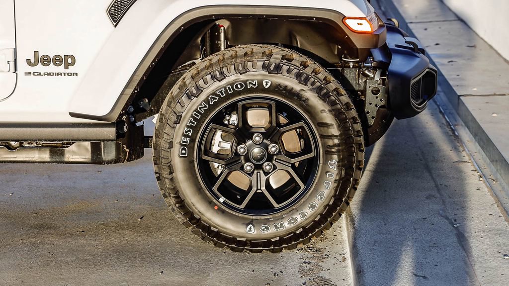 New 2026 Jeep Gladiator Willys image 10