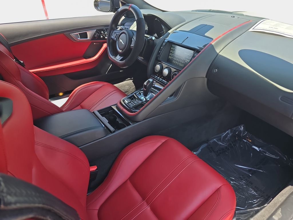 Used 2016 Jaguar F-TYPE Coupe RWD image 10