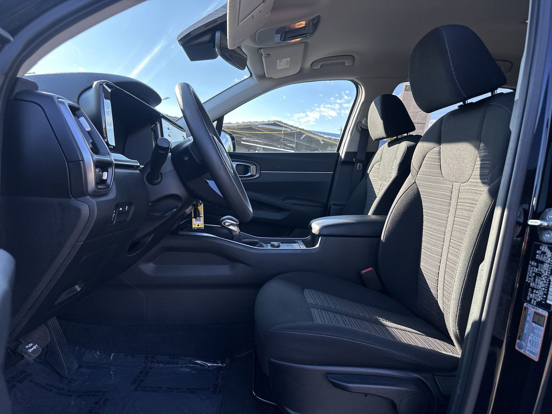 Used 2023 Kia Sorento LX image 13