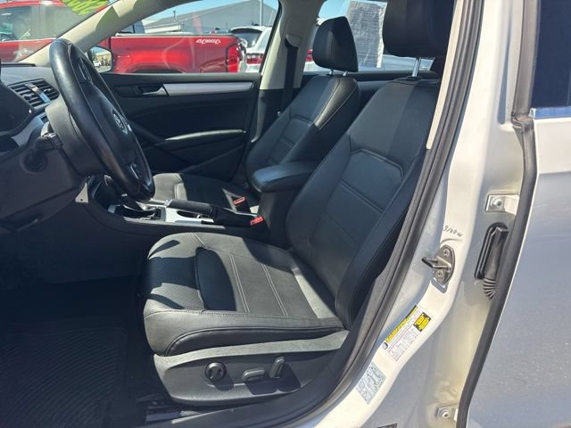 Used 2013 Volkswagen Passat 2.5 SE FWD image 17