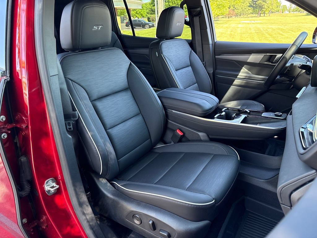 Certified 2026 Buick Enclave Sport Touring w/ LPO, Floor Liner Package FWD image 49