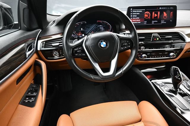 Used 2022 BMW 530i w/ M Sport Package RWD image 12