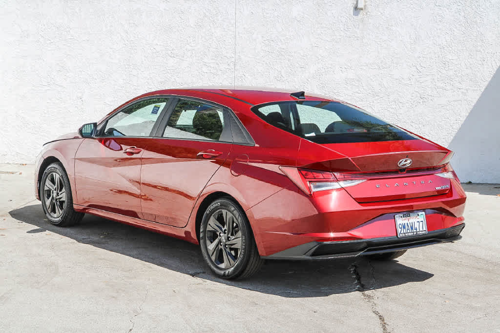 Used 2023 Hyundai Elantra Blue FWD image 4