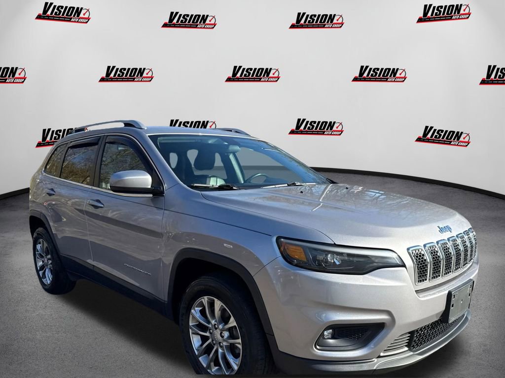 Used 2019 Jeep Cherokee Latitude Plus w/ Cold Weather Group image 3